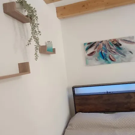 Apartment With Charm For 1 Or 2 People - Luna