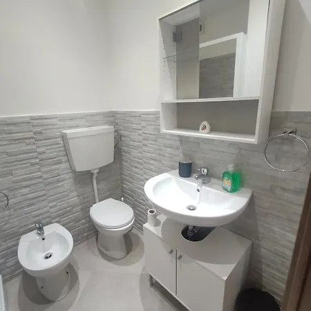 With Charm For 1 Or 2 People - Luna Apartment *