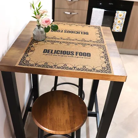 With Charm For 1 Or 2 People - Luna Apartment