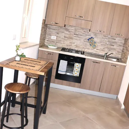 Apartment With Charm For 1 Or 2 People - Luna